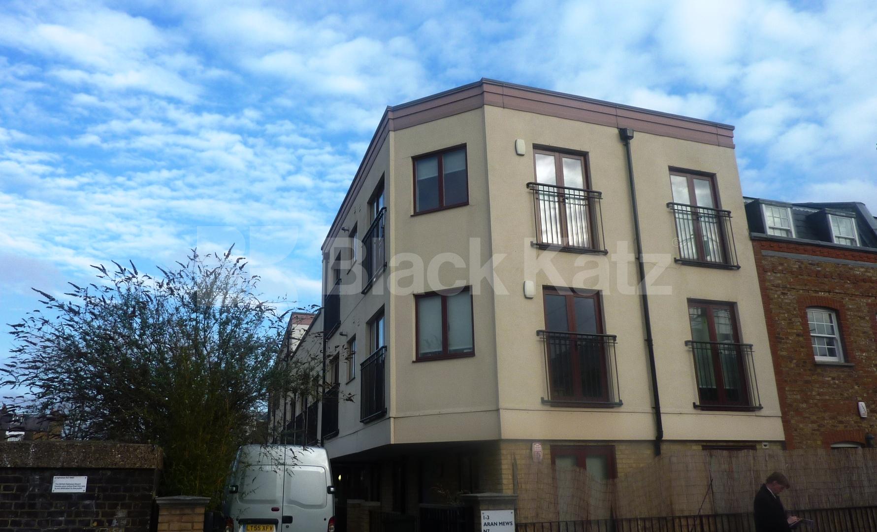 			New Instruction, 3 Bedroom, 1 bath, 1 reception Flat			 Barnsbury Grove, Islington